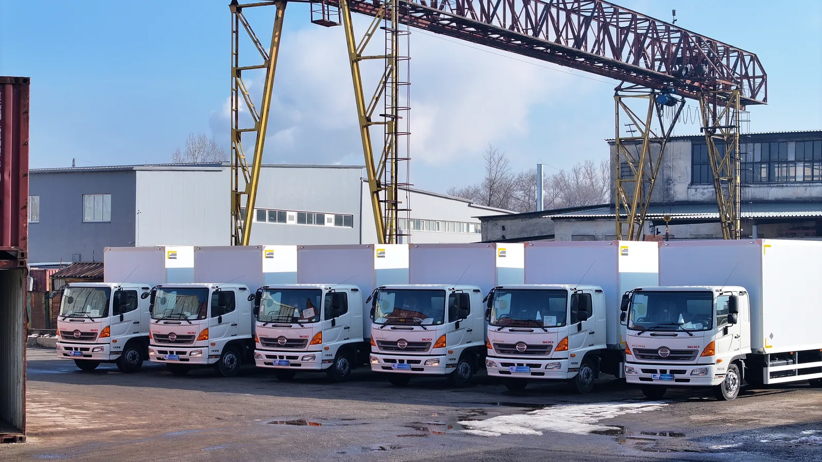 Партия фургонов на шасси HINO 500 — COND